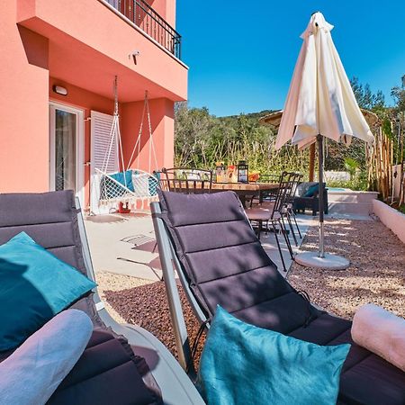 Meacres Sun Villa Miholascica Eksteriør bilde